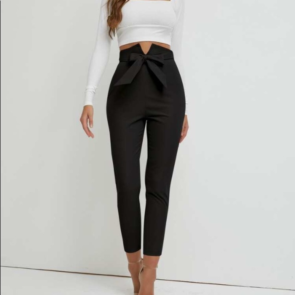 SHEIN- S. Betro Belted Skinny Crop Pants